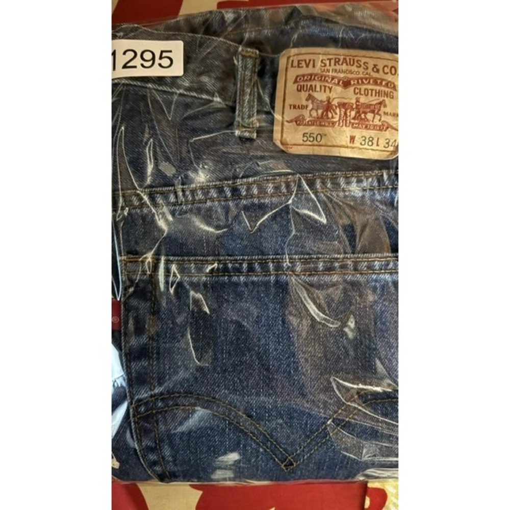 Levi's Jeans Mens 38x34 550 Relaxed Fit Tapered‎ Leg Medium Wash Blue Denim - Picture 10 of 10